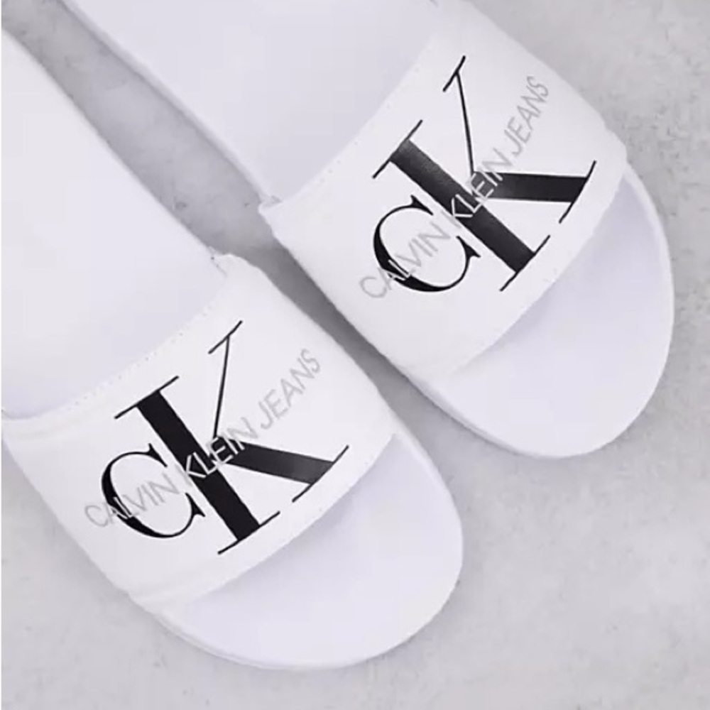 NWT Calvin Klein Viggo Slides Mens Womens Slides Sandals